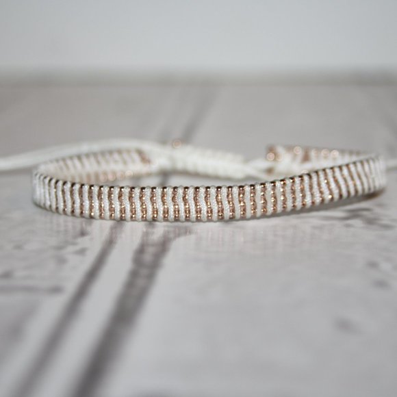 Beautiful white and rose gold adjustable bracelet - Picture 4 of 4